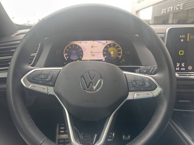 2024 Volkswagen Atlas Cross Sport SEL Premium R-Line 4Motion