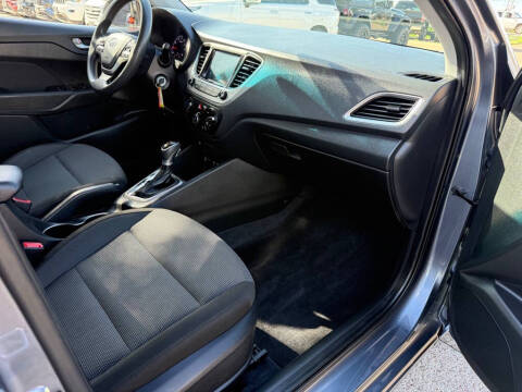 2020 Hyundai Accent SE