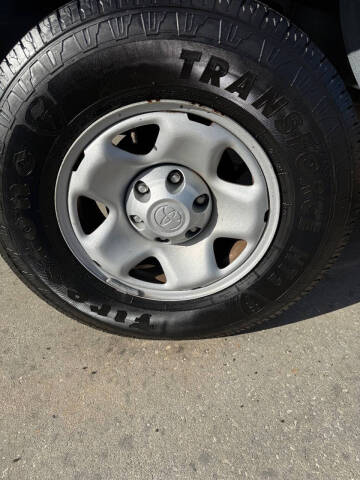 2017 Toyota Tacoma SR