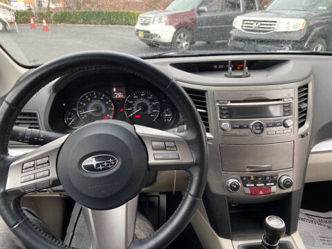 2010 Subaru Outback 2.5i Premium