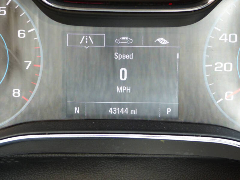 2017 Chevrolet Cruze LT Auto