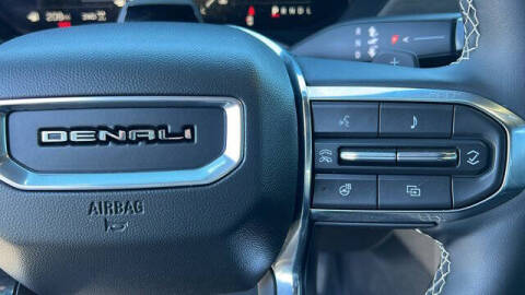2024 GMC Acadia Denali