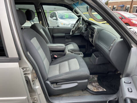 2004 Ford Explorer Sport Trac XLT