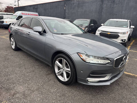 2018 Volvo S90 T5 Momentum