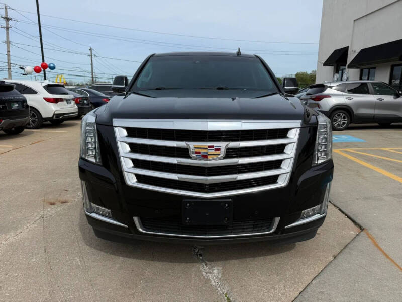 2017 Cadillac Escalade Luxury