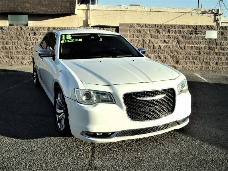 2018 Chrysler 300 for sale at DESERT AUTO TRADER in Las Vegas NV