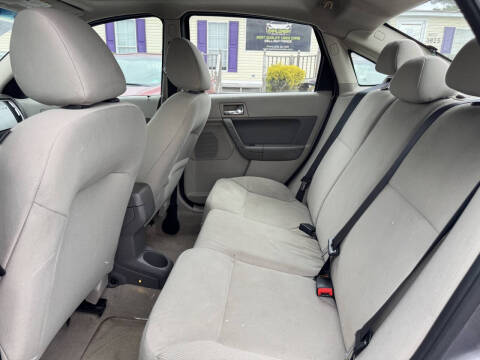 2011 Ford Focus Sport SES