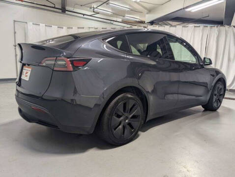 2025 Tesla Model Y Long Range