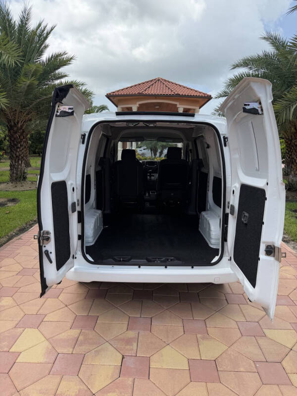 2019 Nissan NV200 SV