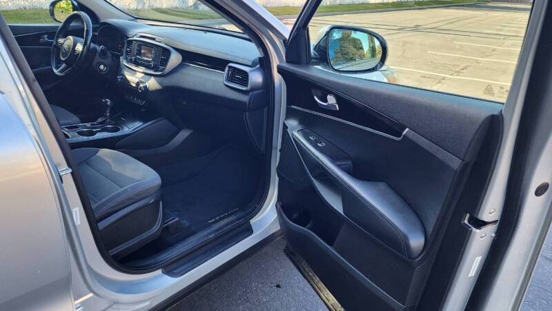 2016 Kia Sorento LX