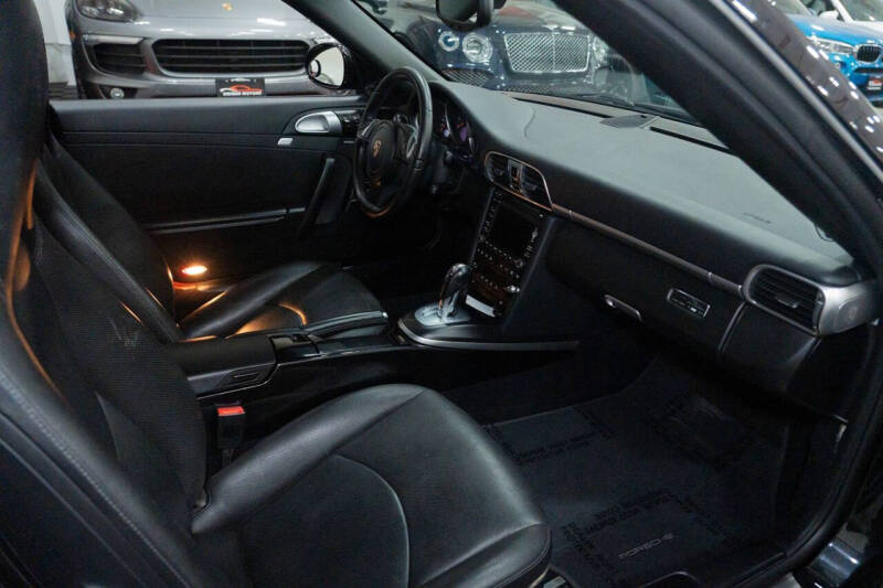 2012 Porsche 911 Carrera 4