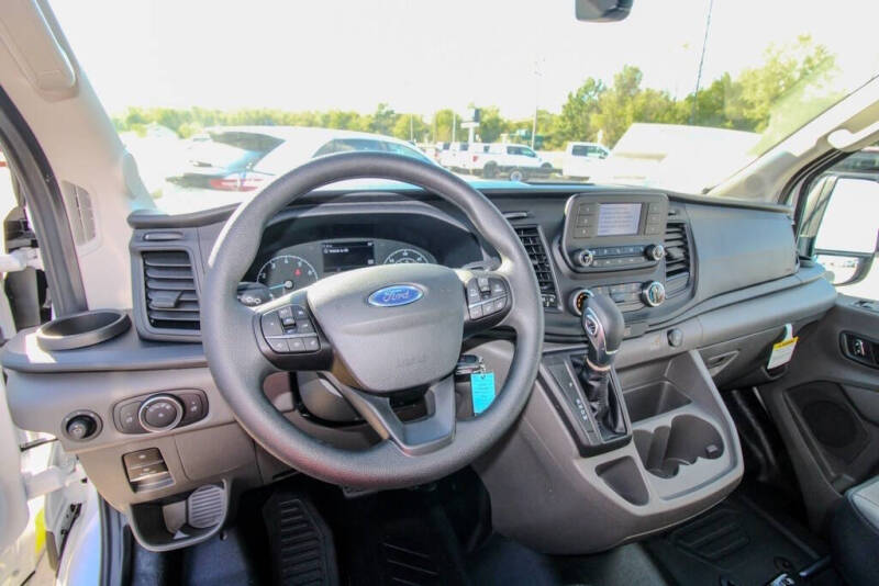 2025 Ford Transit 250