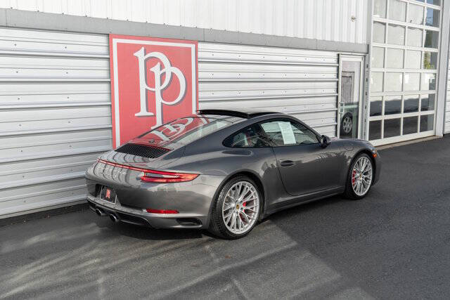 2017 Porsche 911 Carrera 4S