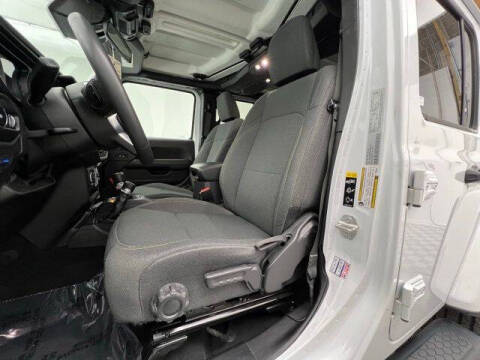 2024 Jeep Wrangler Sahara 4xe