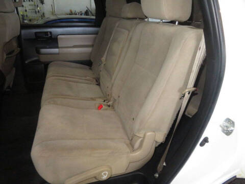 2016 Toyota Sequoia SR5
