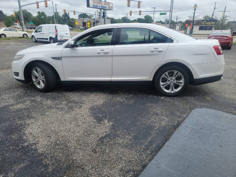 2013 Ford Taurus SEL