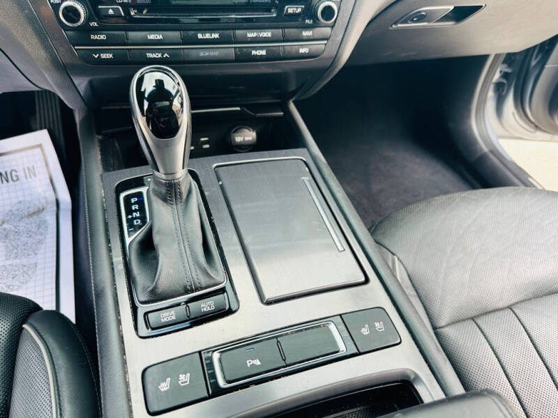 2015 Hyundai Genesis