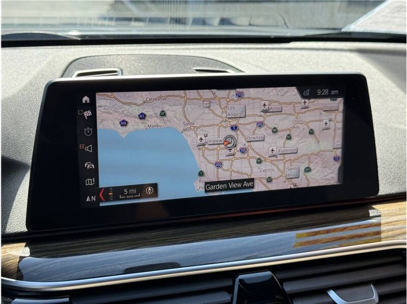 2019 BMW 5 Series 530i