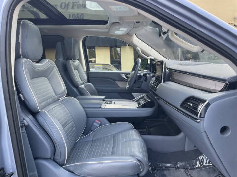 2018 Lincoln Navigator Black Label