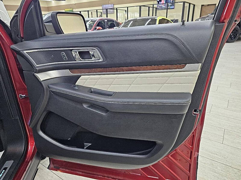 2016 Ford Explorer Platinum