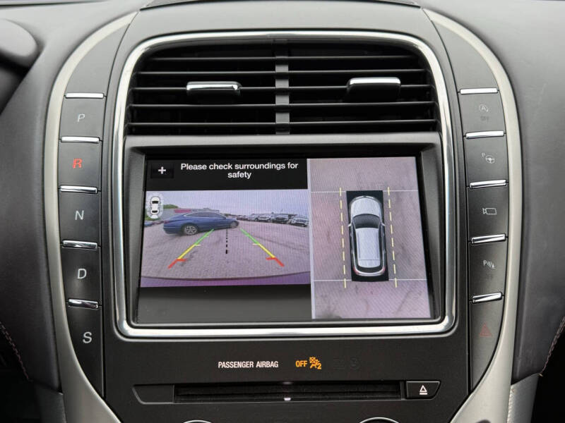 2019 Lincoln Nautilus Black Label