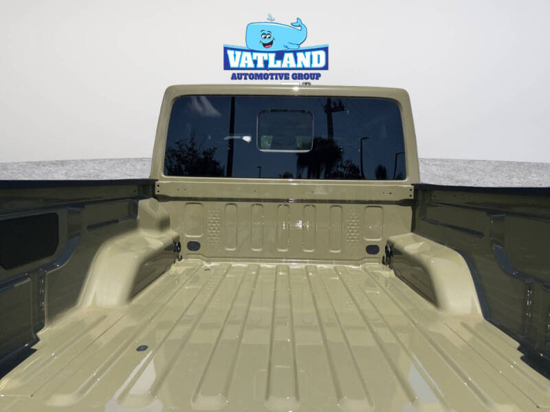 2026 Jeep Gladiator Sahara