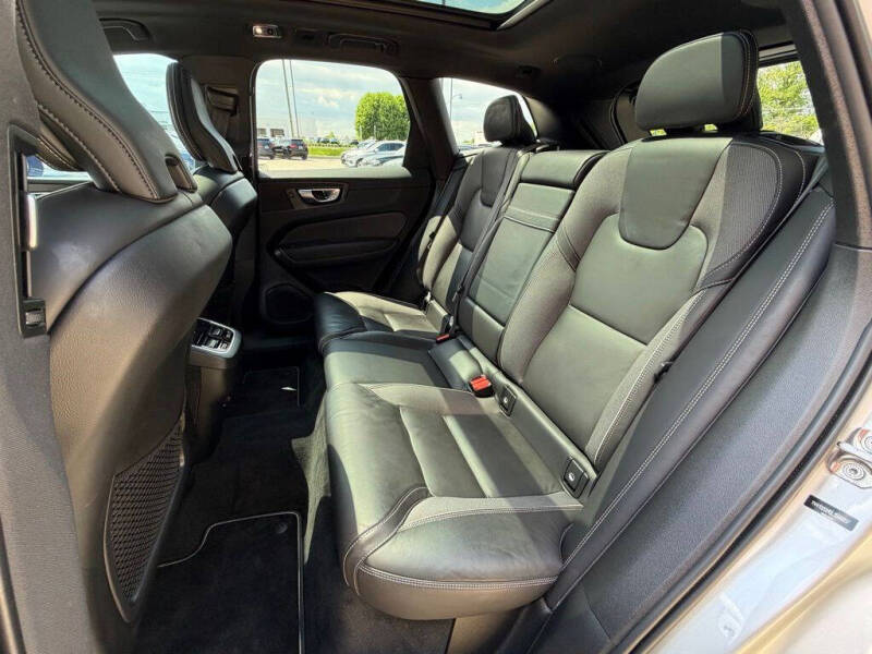 2020 Volvo XC60 T5 R-Design