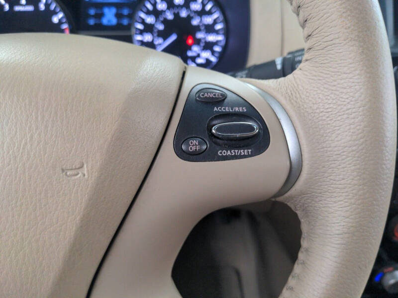 2013 Nissan Pathfinder SV