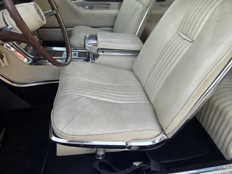 1964 Ford Thunderbird