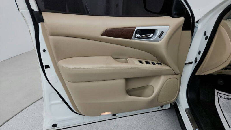 2019 Nissan Pathfinder Platinum