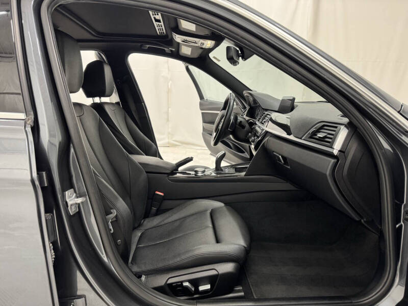 2017 BMW 3 Series 330i