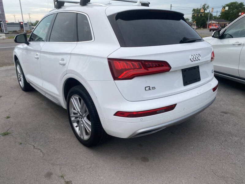2018 Audi Q5 2.0T quattro Premium Plus
