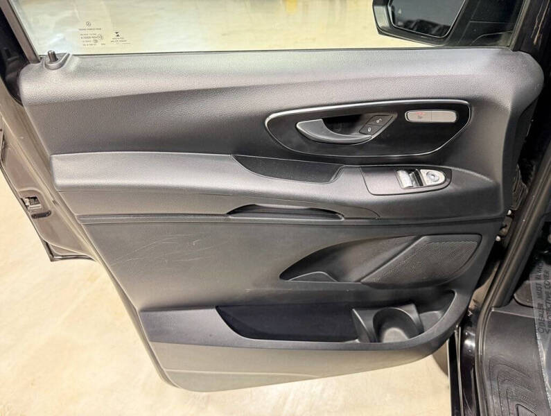 2017 Mercedes-Benz Metris Passenger