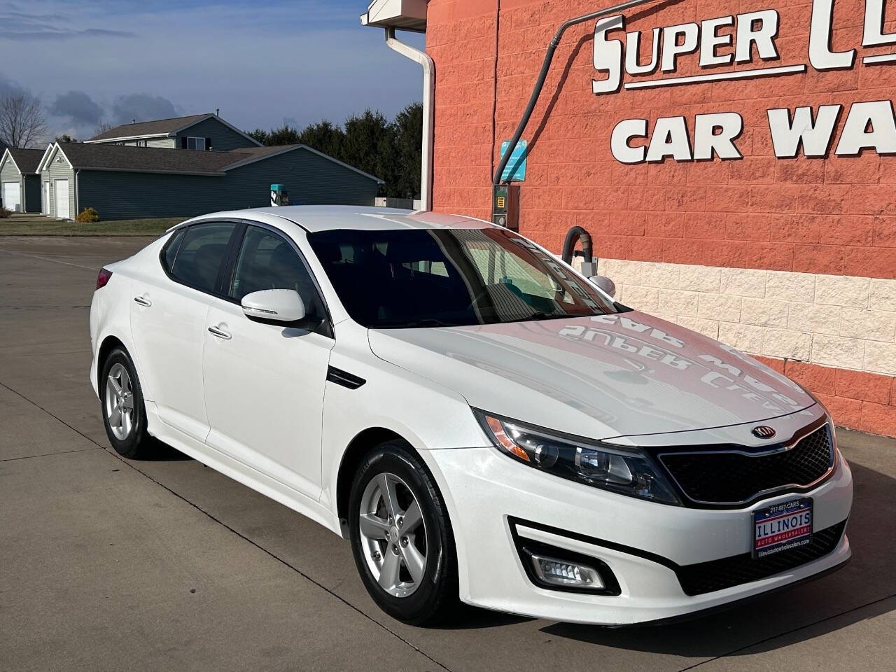 2015 Kia Optima for sale at Illinois Auto Wholesalers in Tolono, IL