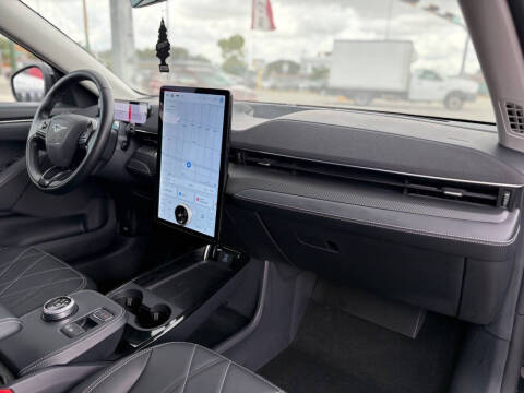 2024 Ford Mustang Mach-E Select