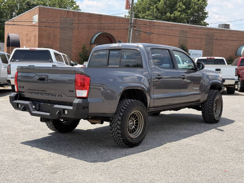 2017 Toyota Tacoma SR V6