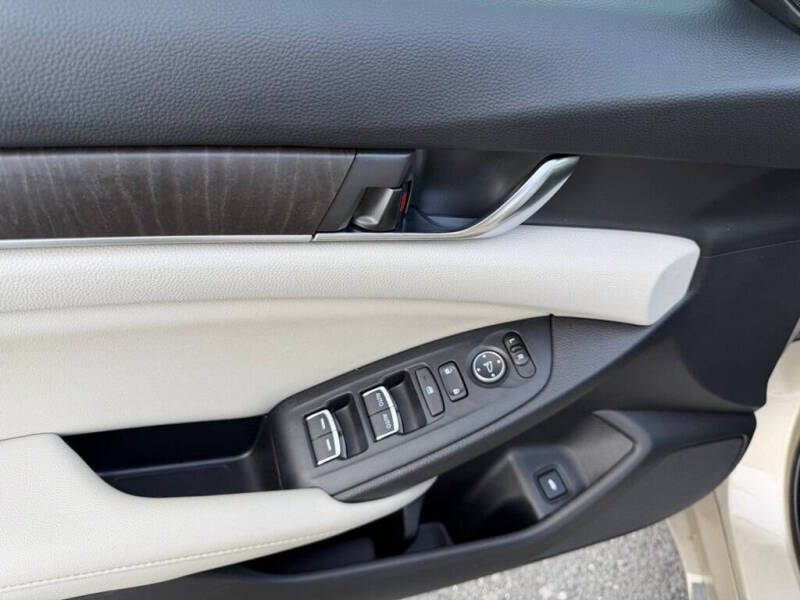 2019 Honda Accord EX