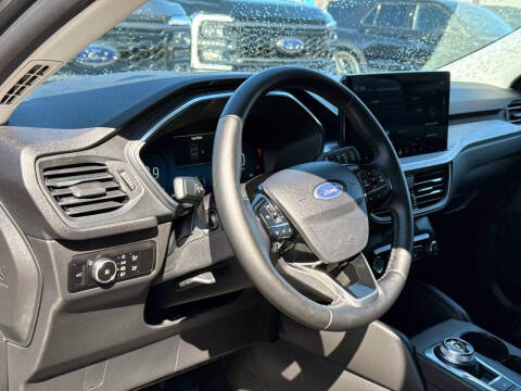 2025 Ford Escape Platinum