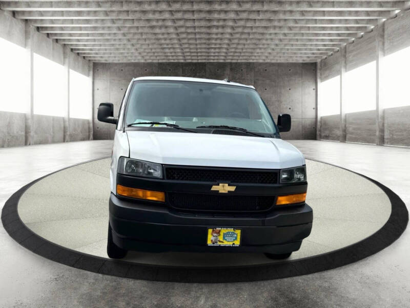 2025 Chevrolet Express 2500