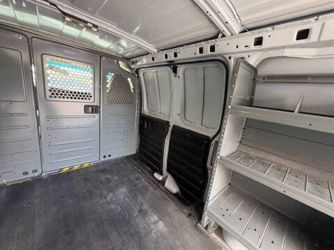 2022 Chevrolet Express 2500