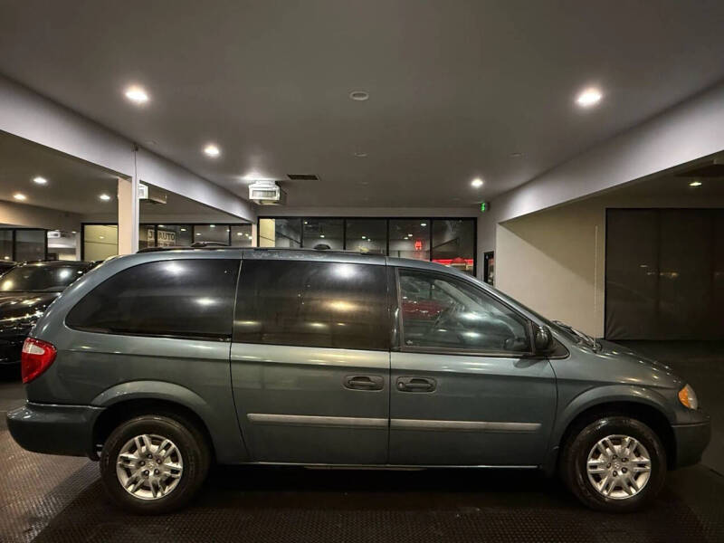 2006 Dodge Grand Caravan SE