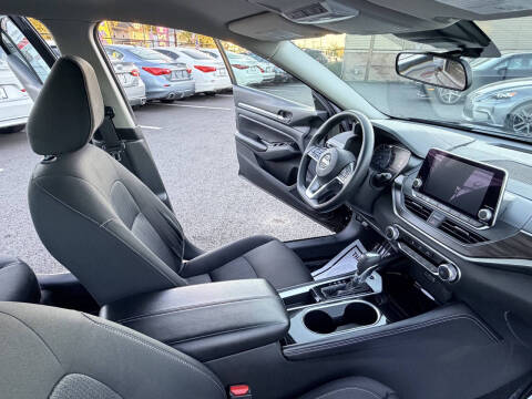 2023 Nissan Altima 2.5 SV