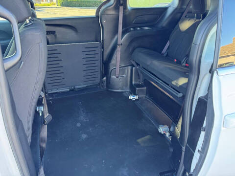 2024 Chrysler Pacifica Touring