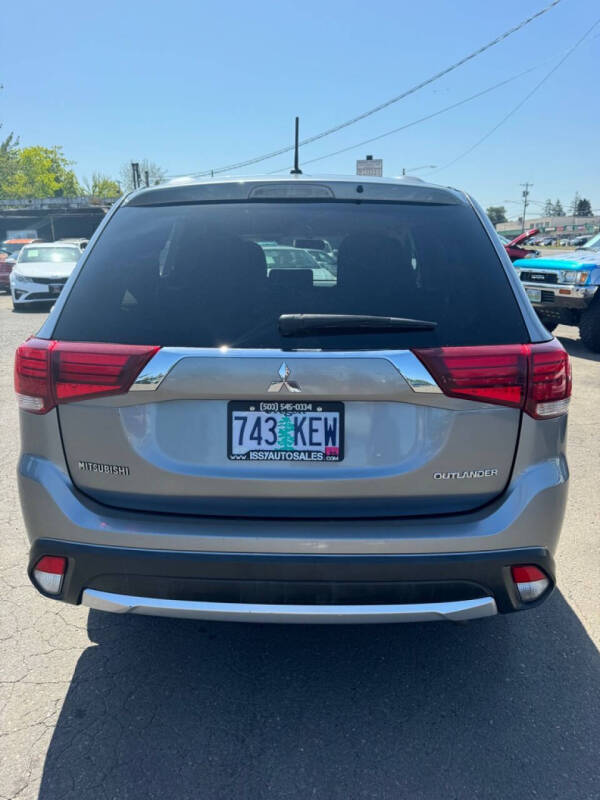 2016 Mitsubishi Outlander SE