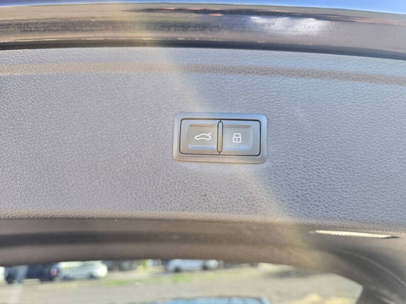 2018 Audi Q5 2.0T quattro Premium Plus