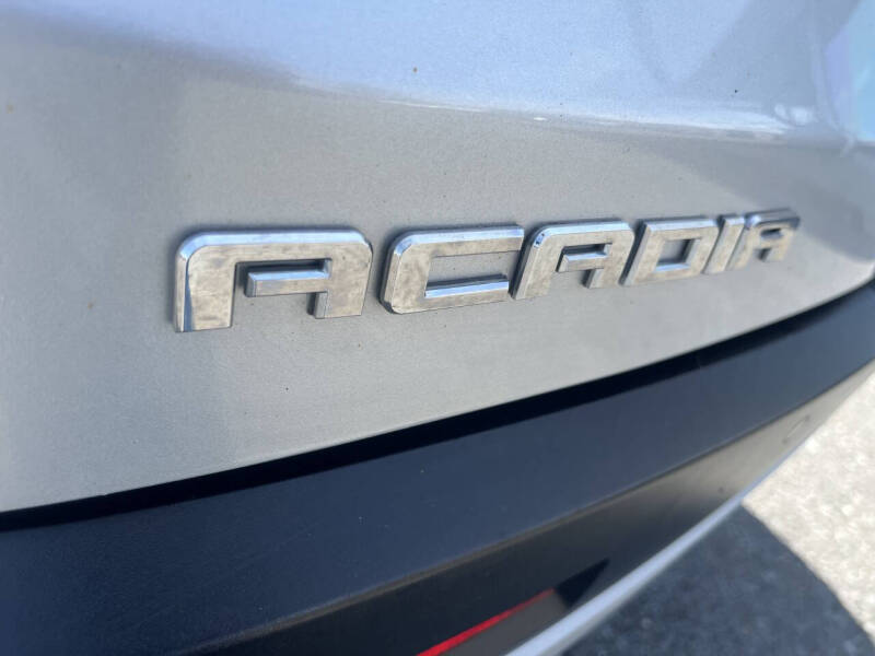 2018 GMC Acadia SLE-2