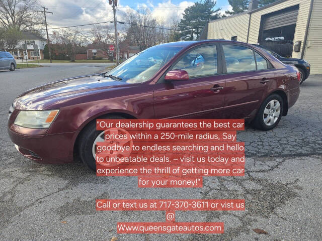 2009 Hyundai SONATA for sale at QUEENSGATE AUTO SALES in York, PA