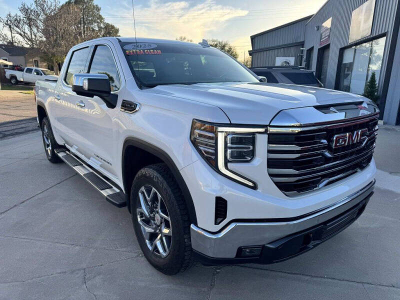 2025 GMC Sierra 1500 SLT