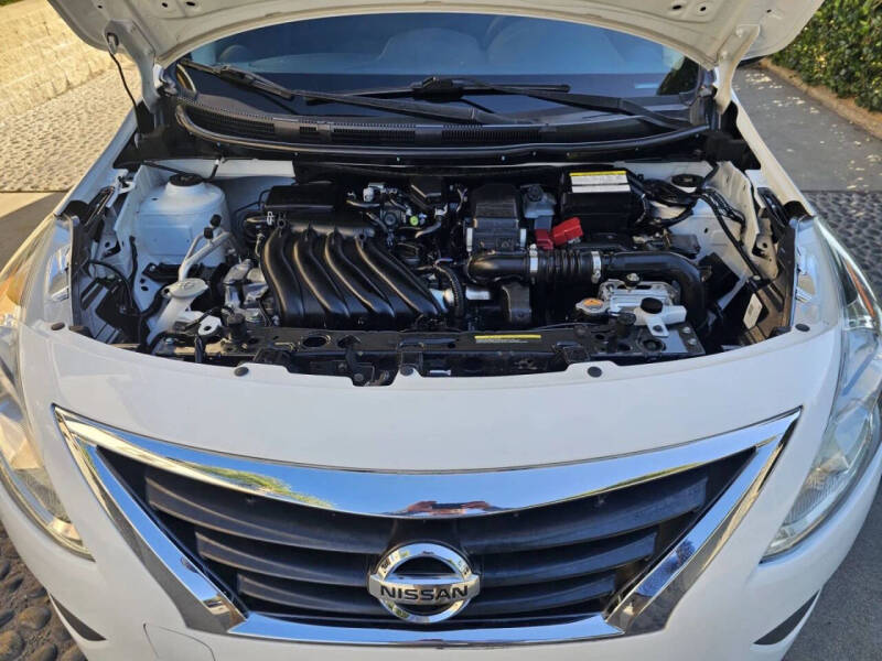 2019 Nissan Versa SV