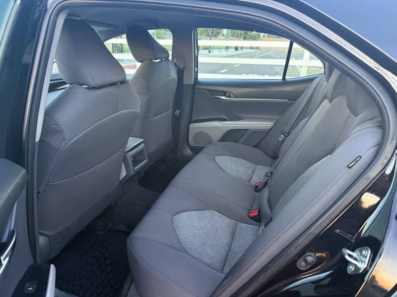 2020 Toyota Camry LE